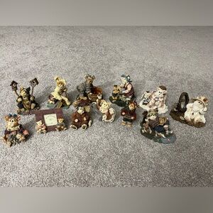 LAST CHANCE…Lot of 12 Boyd’s Bears & Friends CATS